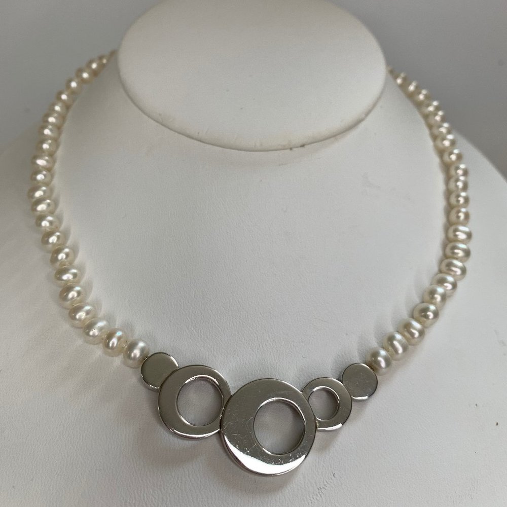 Misaki 925 Pearl & Silver Circle Pendant Necklace
